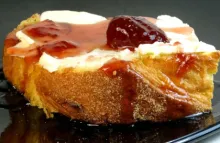 pekmez namazan na krišku kruha