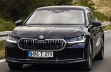 Škoda Superb na cesti